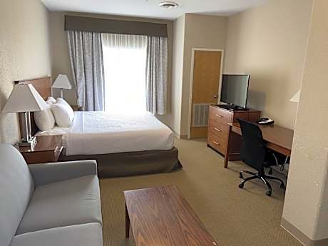 Business Room with One Queen Bed and One King Bed - Non-Smoking