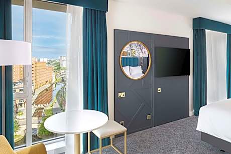 King Junior Suite