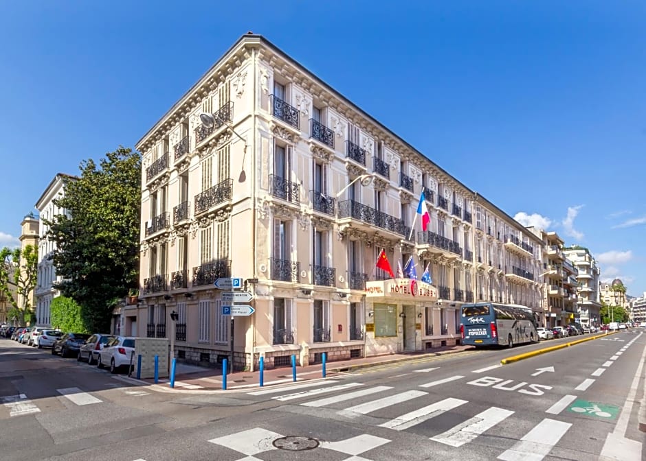 Hotel Busby