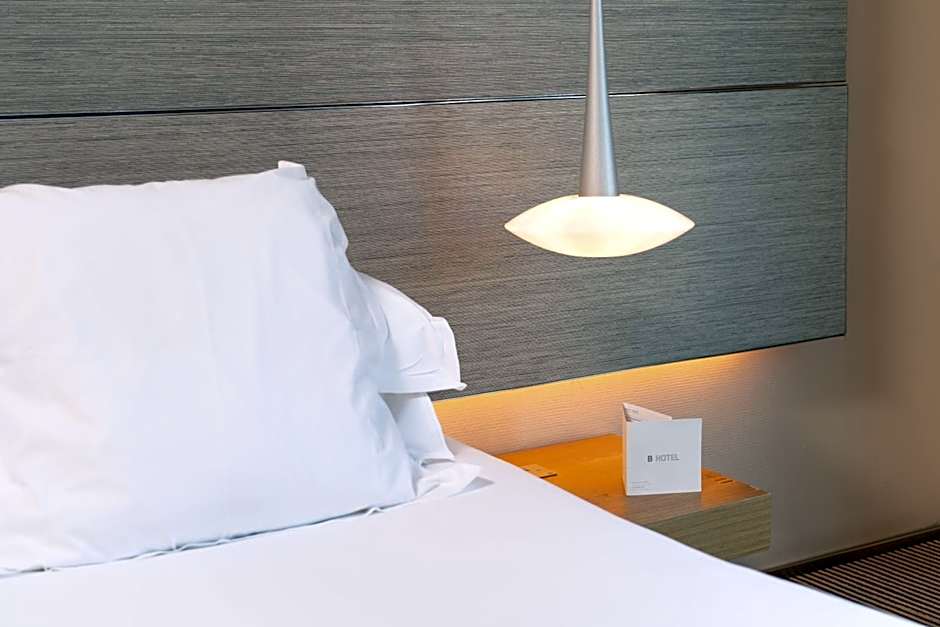 B Hotel