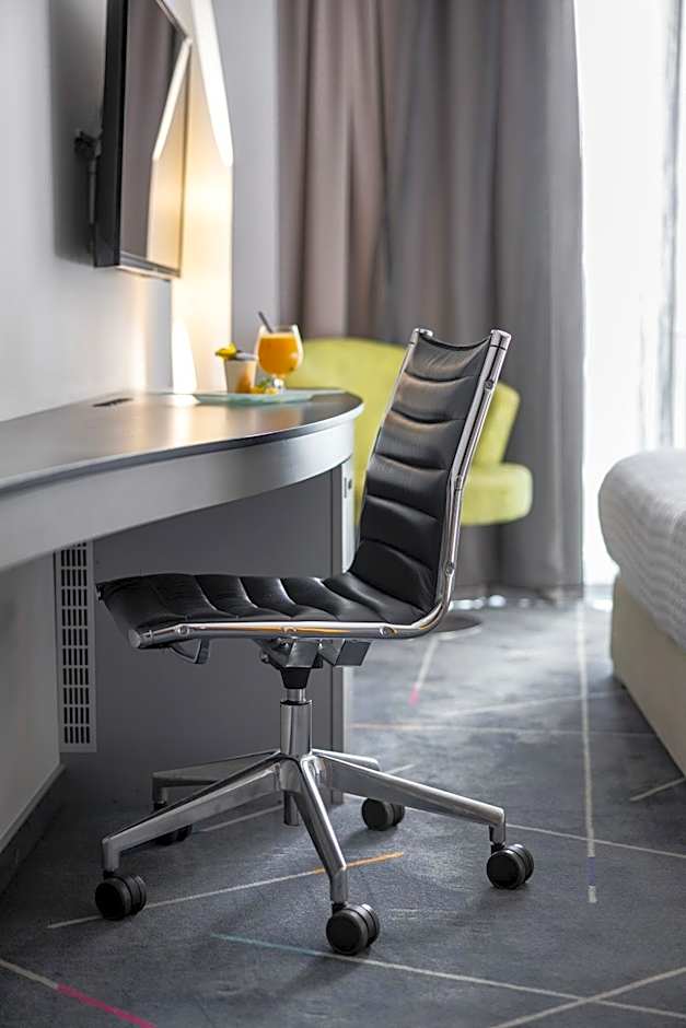 Nobel Zira Hotel