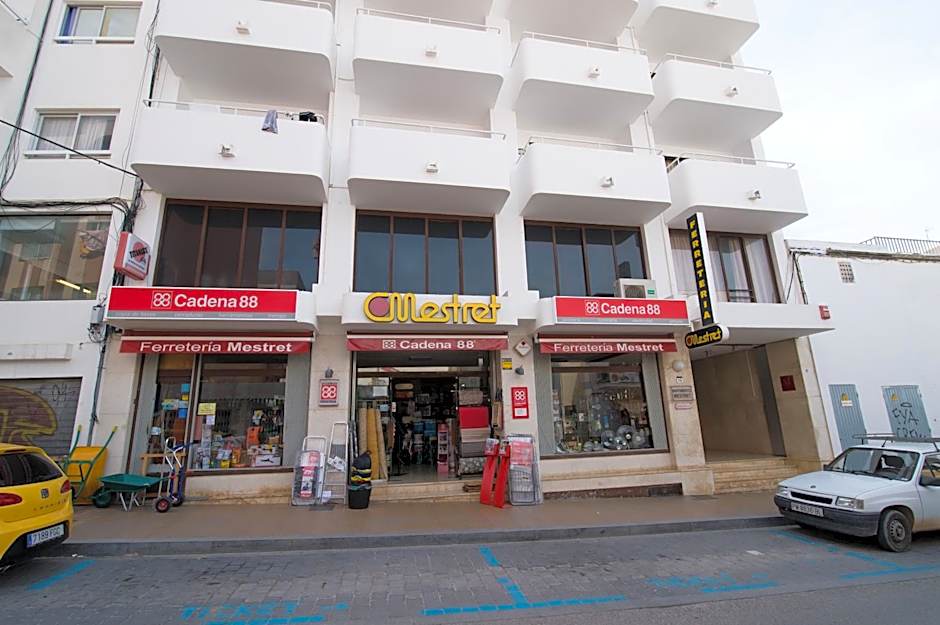 Apartamentos Mestret