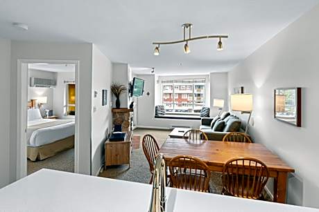 Bear Lodge One Bedroom by MVA
