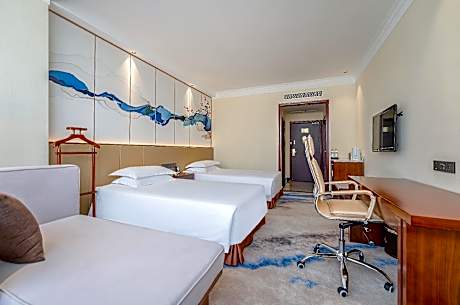 Deluxe Ocean View Twin