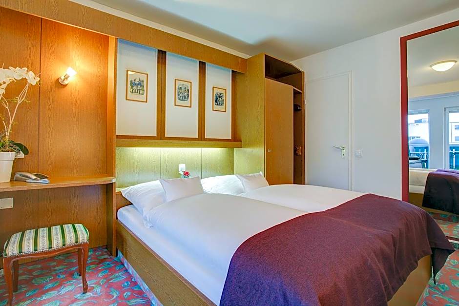 Centro Hotel Consul by INA