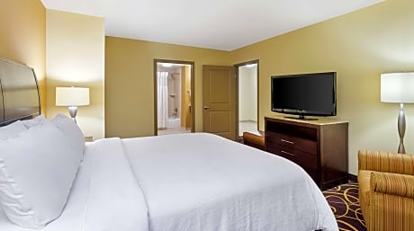 2 Queen Hearing Accessible Room