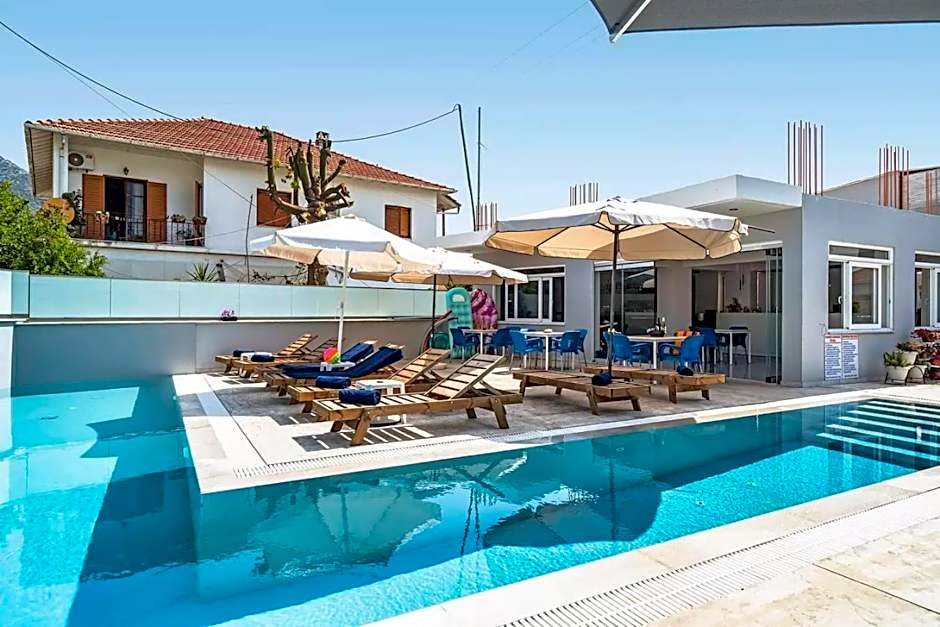 BLUE STAR APARTHOTEL