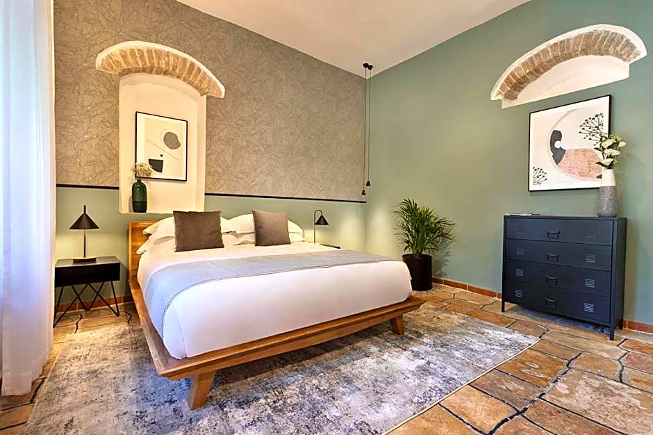 Villa Albi - Machne Yehuda Hotel