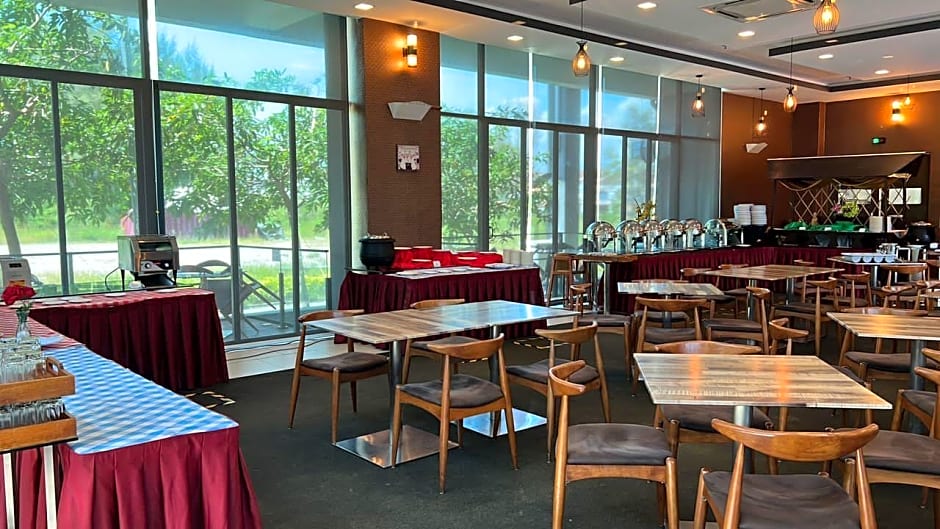 D'Wharf Hotel & Serviced Residence