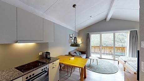 Modern Three-bedroom Apartment