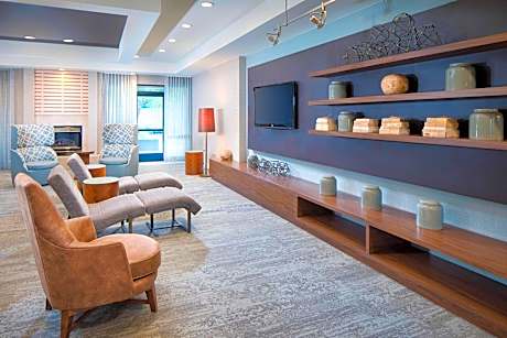 Courtyard by Marriott Richmond Airport