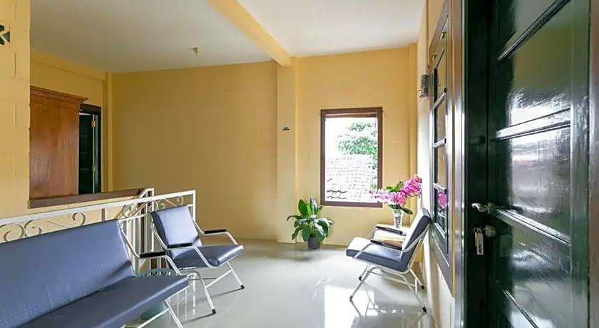 RedDoorz Syariah near Titik Nol Yogyakarta