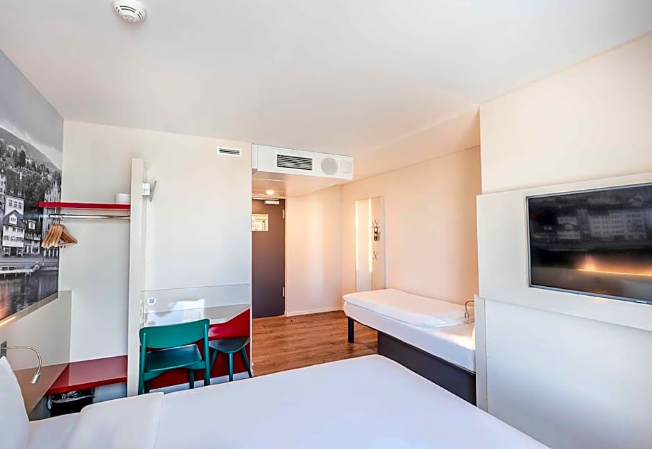 B&B HOTEL Zürich Airport