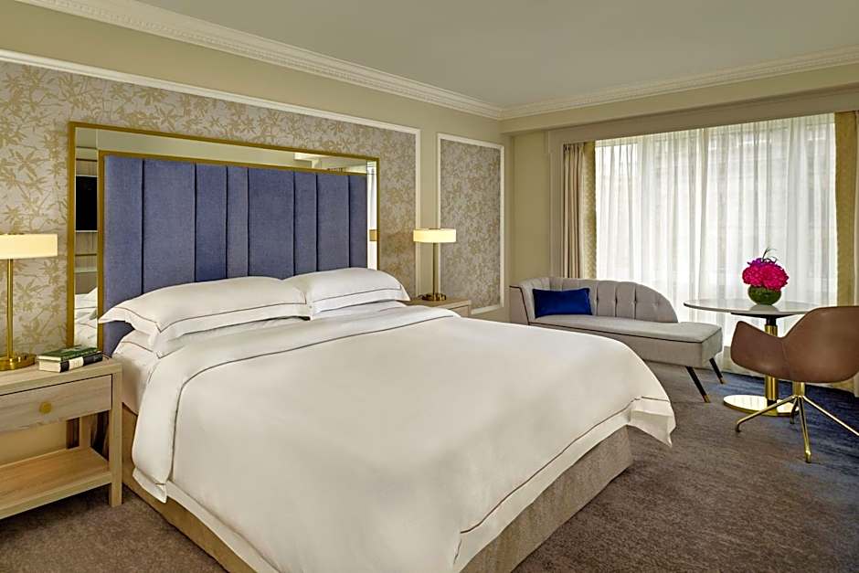 The College Green Dublin Hotel, Autograph Collection