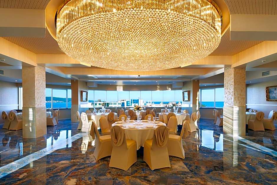 Planeta Hotel & Aquapark - All Inclusive