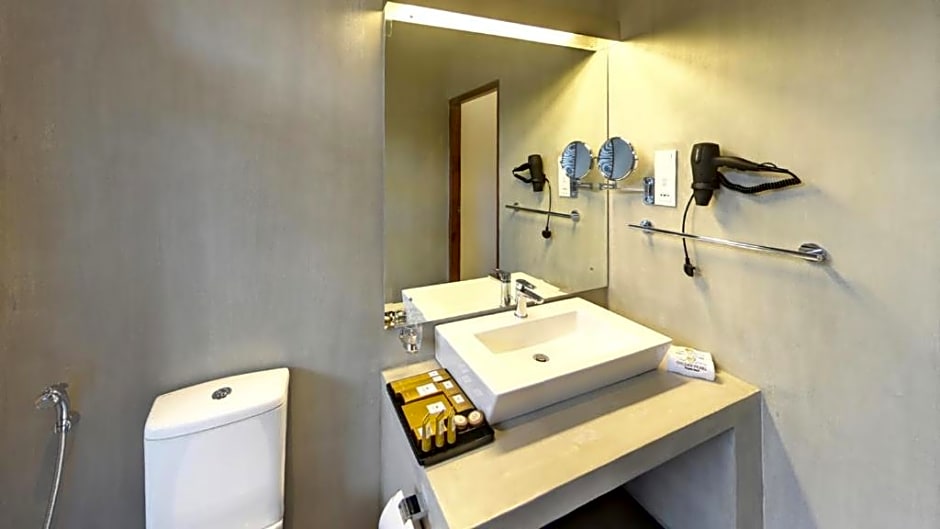 Golden Pearl Tangalle Beach