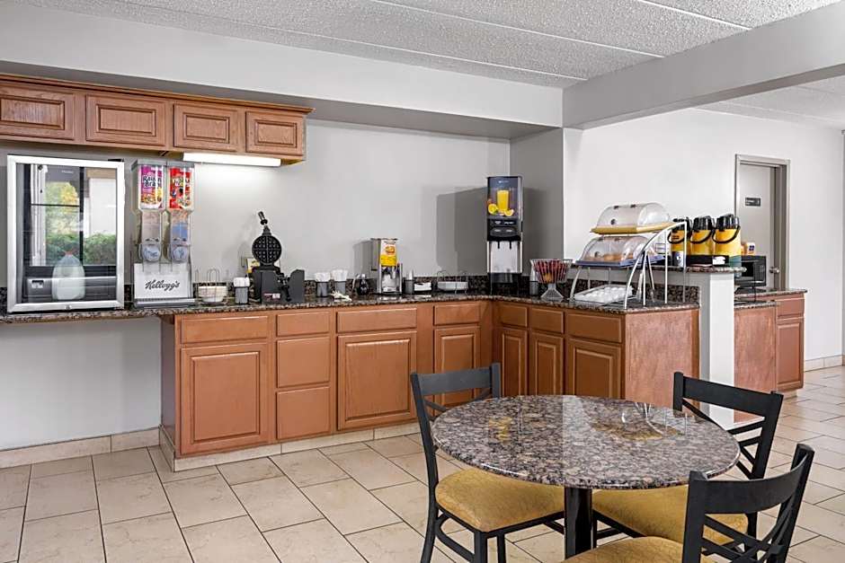 Days Inn by Wyndham Hagerstown I-70