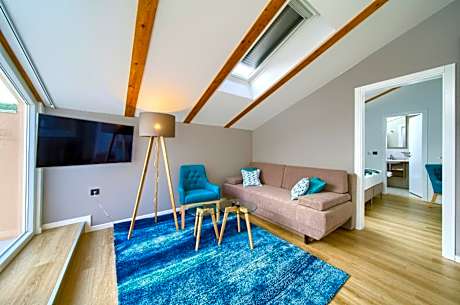 Suite with Park View - Attic