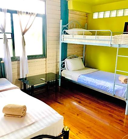 Standard Fan with Shared Bathroom