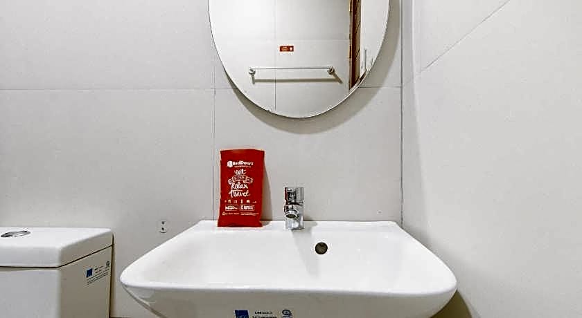 RedDoorz near Fernwoods Garden Quezon City