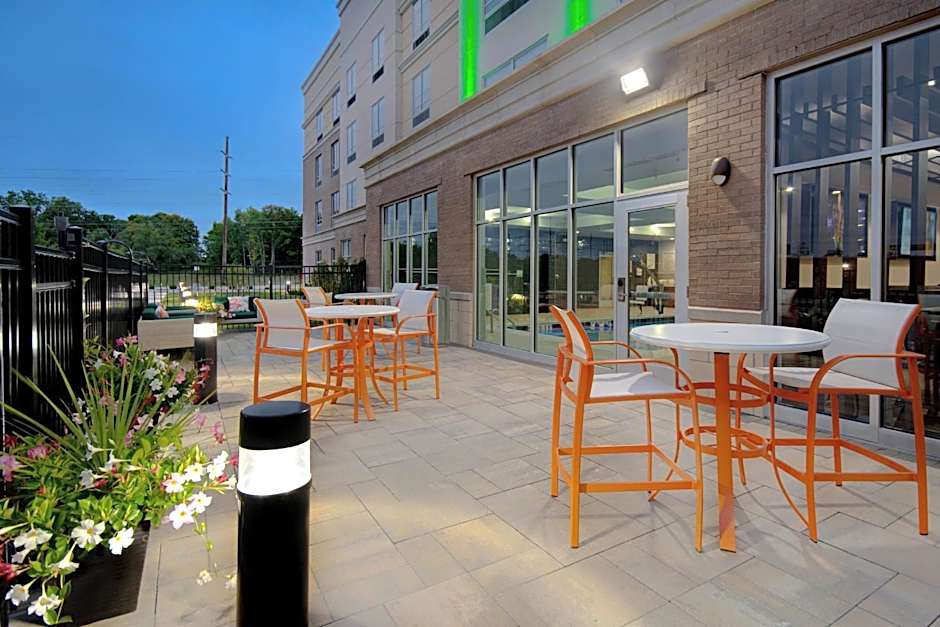 Holiday Inn Grand Rapids North By IHG