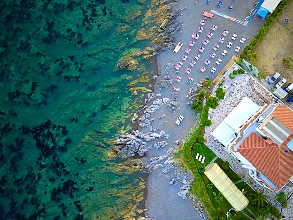 Beach Hotel Terracotta