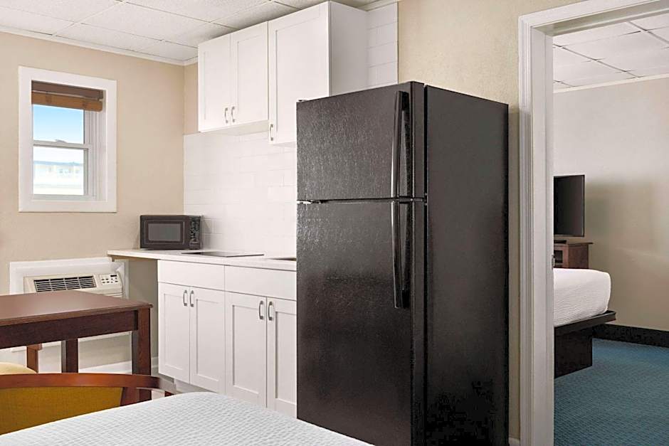 Days Inn by Wyndham Ocean City Oceanfront