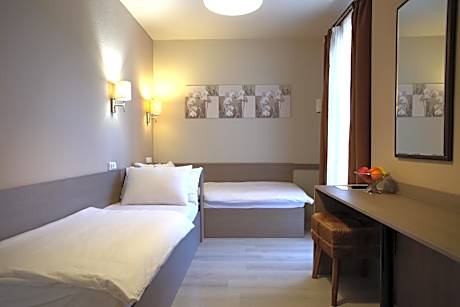 Triple Room with Shower