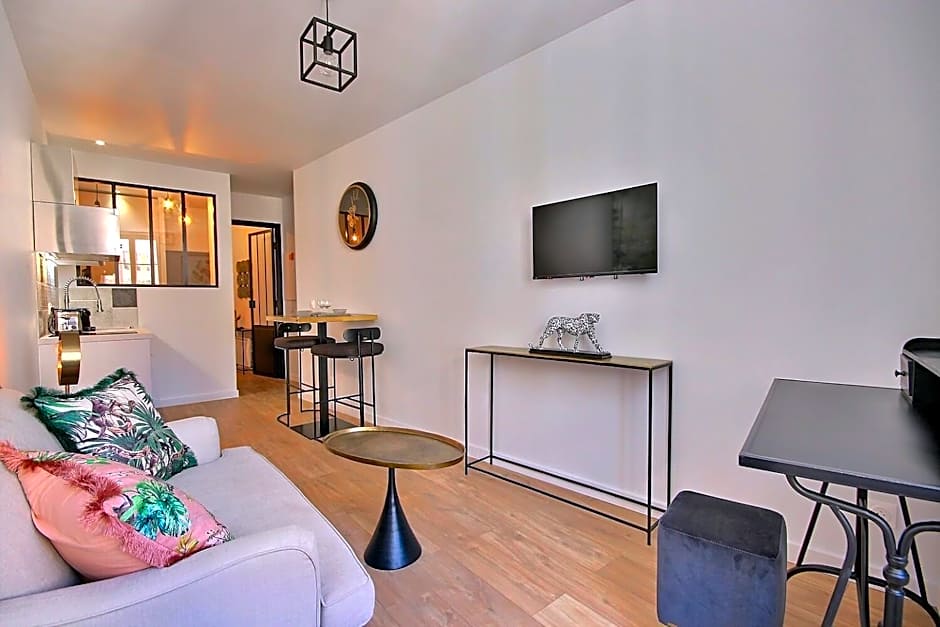 LES TOITS DU VIEUX-PORT