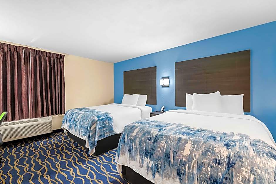 Photo 1 of 10 of 2 Double Beds, Smoking