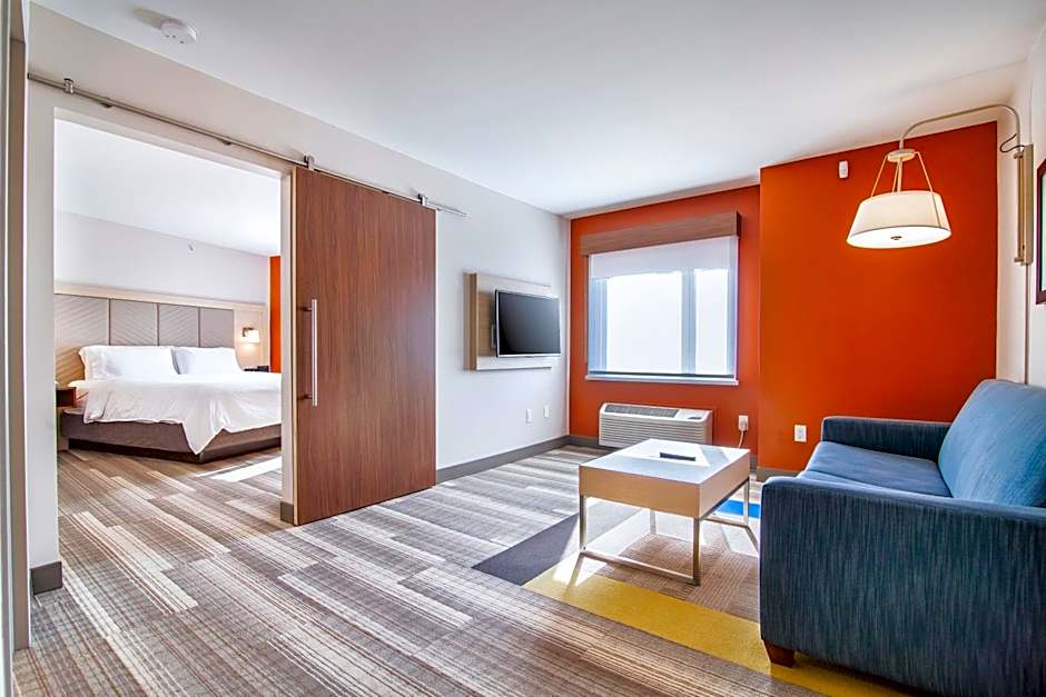 Holiday Inn Express-Langley By IHG