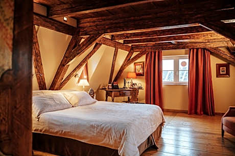 Prestige Room
