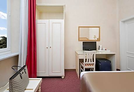 Classic Single Room