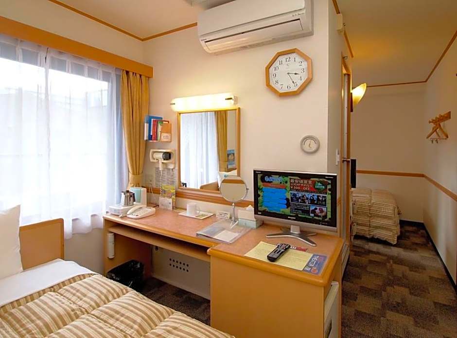 Toyoko Inn Tokyo-eki Yaesu Kita-guchi