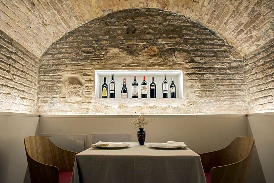 Hotel Oleum - Parking Gratuito bajo disponibilidad y reserva previa