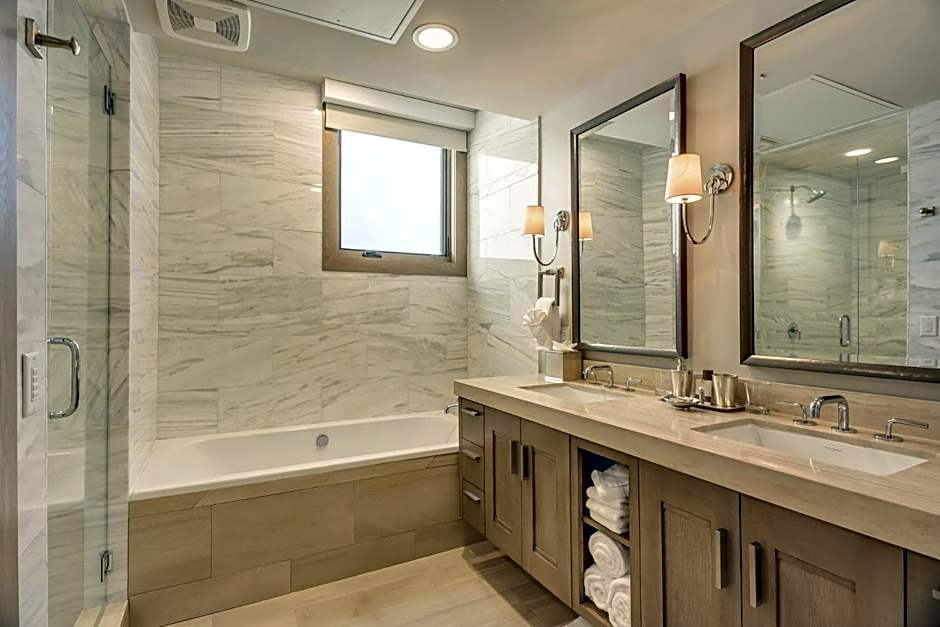 Stein Eriksen Residences