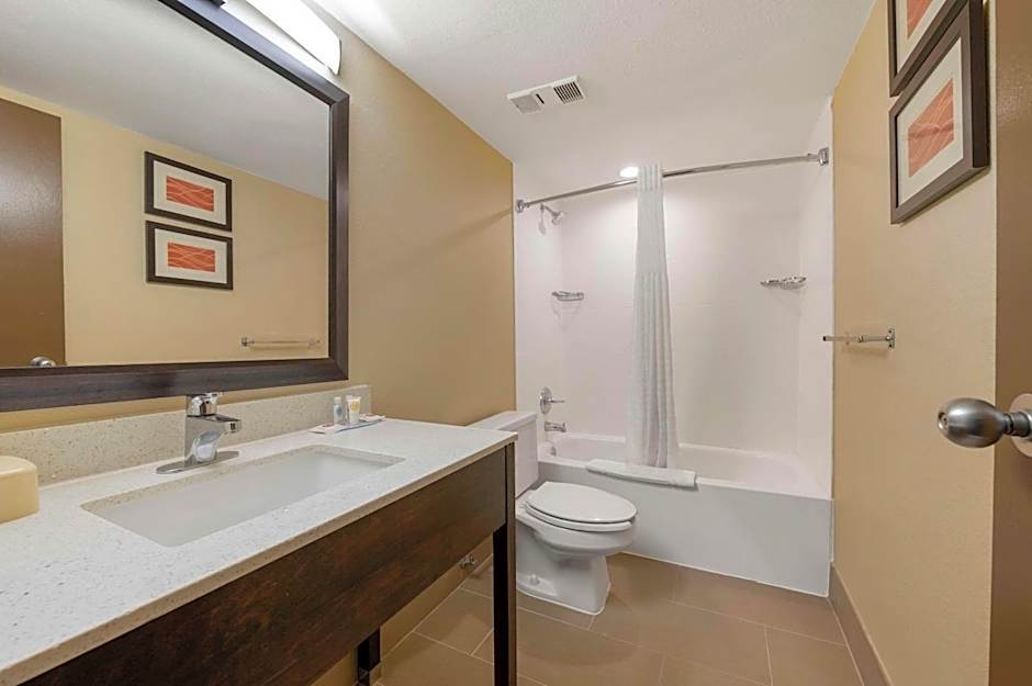 Comfort Inn & Suites Indianapolis Northwest - College Park