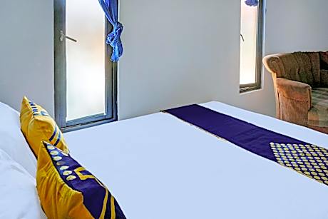 OYO Life 92353 Purnama Syariah Guest House