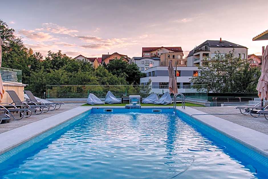 Panorama Deluxe Aparthotel