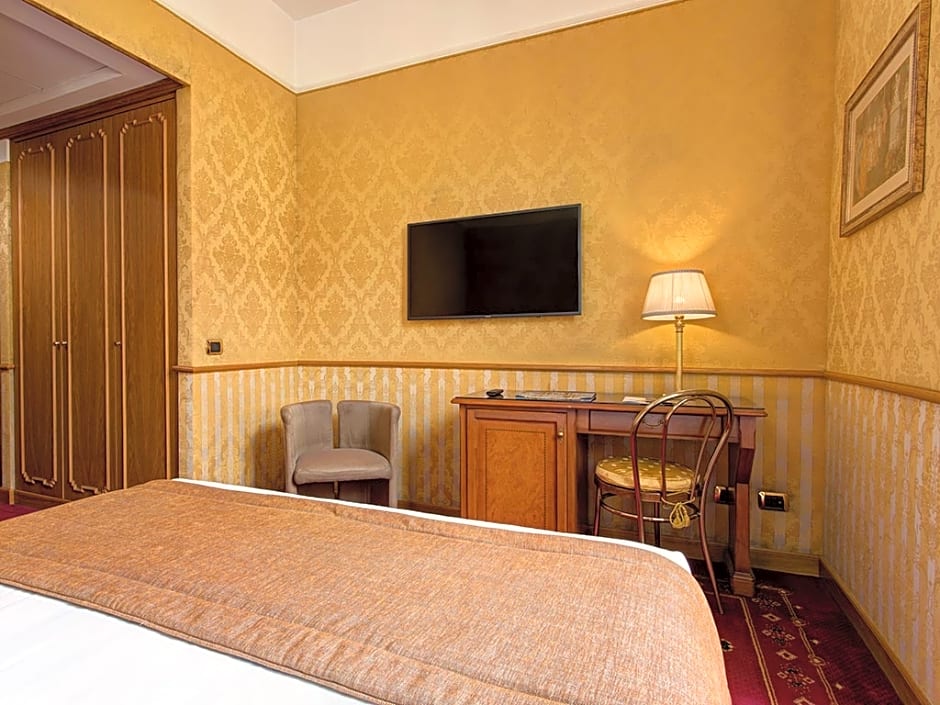 Marcella Royal Hotel