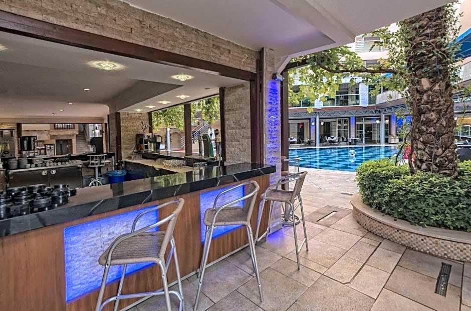 Tac Premier Hotel & Spa