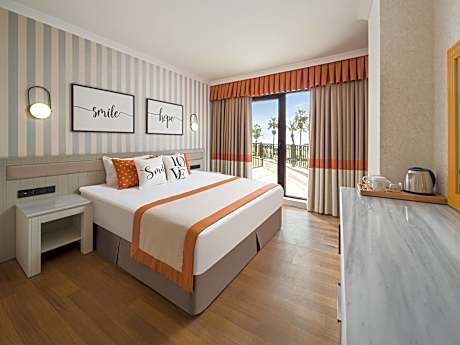 Family Sea View Room-Main Building