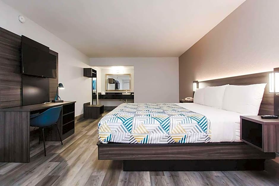 Studio 6 Houston TX Medical Center NRG Stadium
