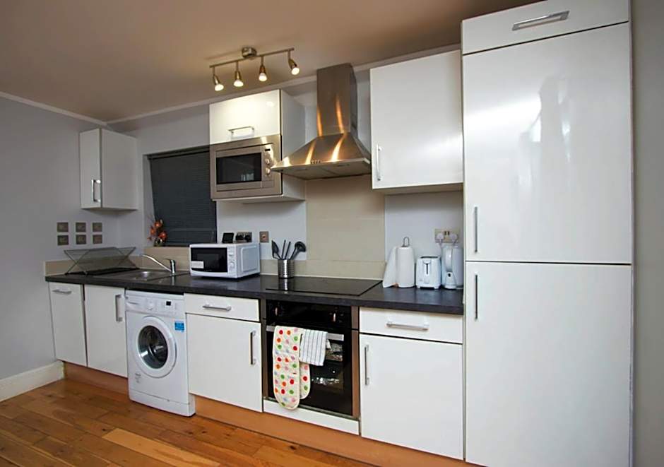 Westciti Caroco Aparthotel