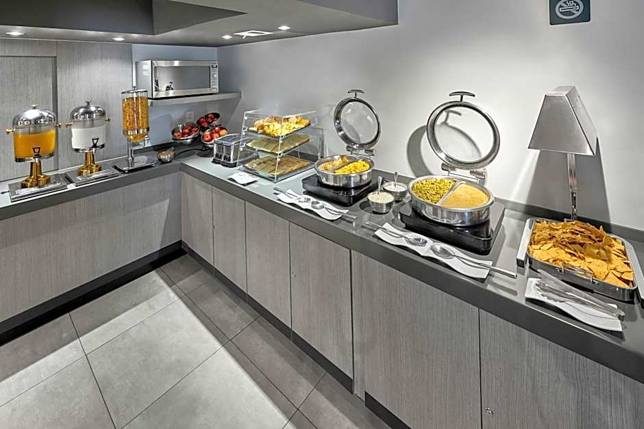 City Express Junior by Marriott Ciudad de México Sullivan