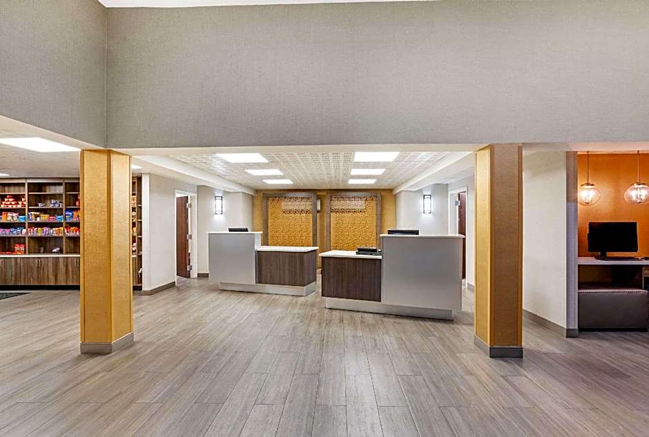 La Quinta Inn & Suites by Wyndham Columbus