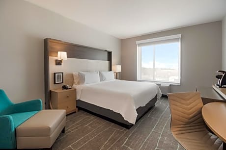 King Room - Mobility Access/Hearing Accessible