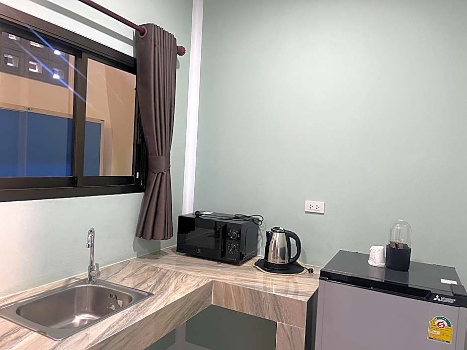 J & Ariya Hotel Near Samui Airport and Koh Phangan Pier