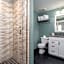 Harbour House at the Inn 212