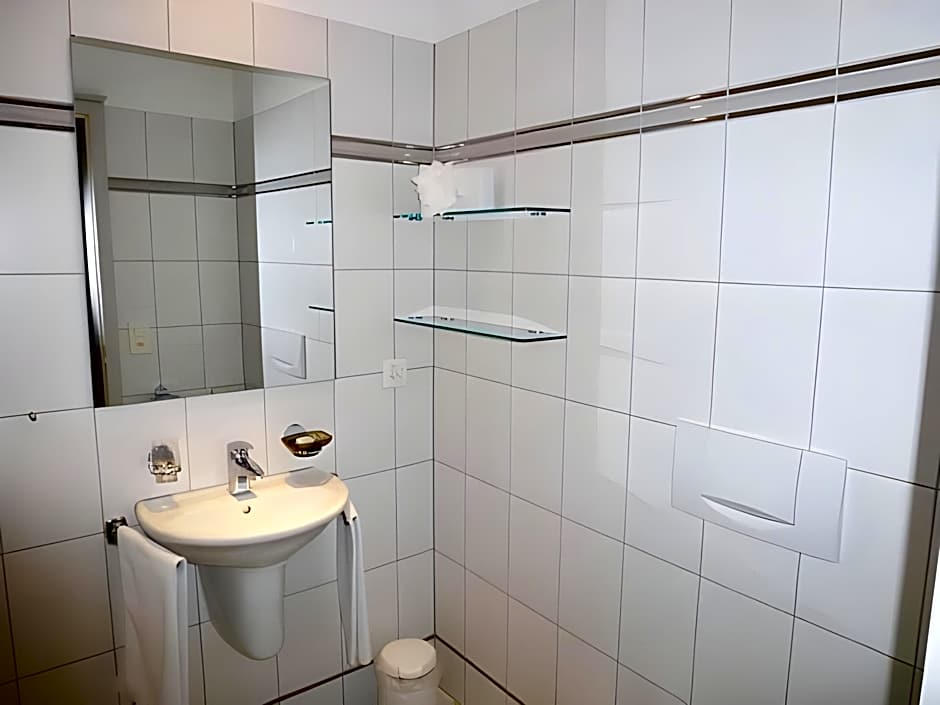 EMA House Serviced Apartments - Superior Standard - Unterstrass